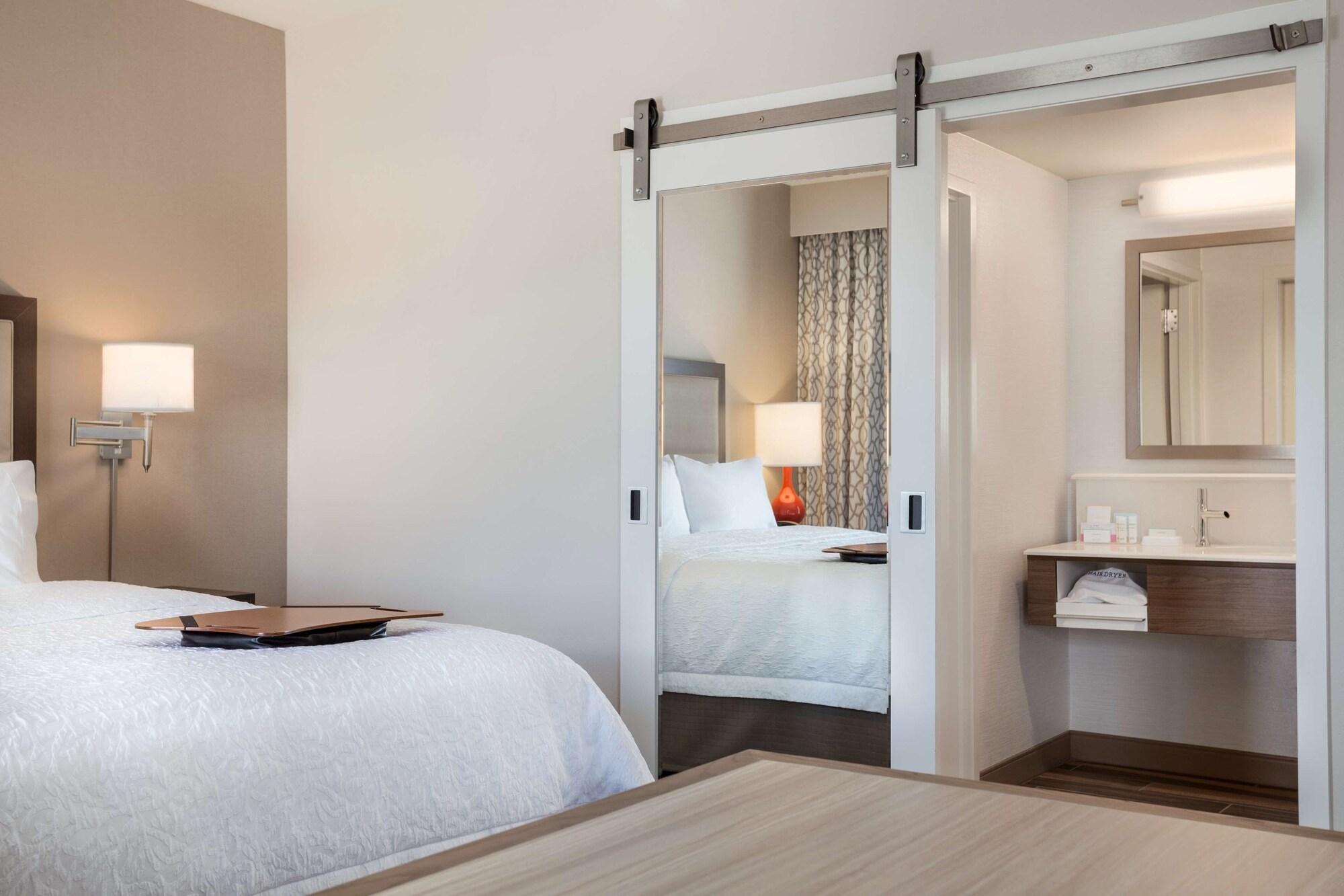 Hampton Inn & Suites West Des Moines Mill Civic Dış mekan fotoğraf