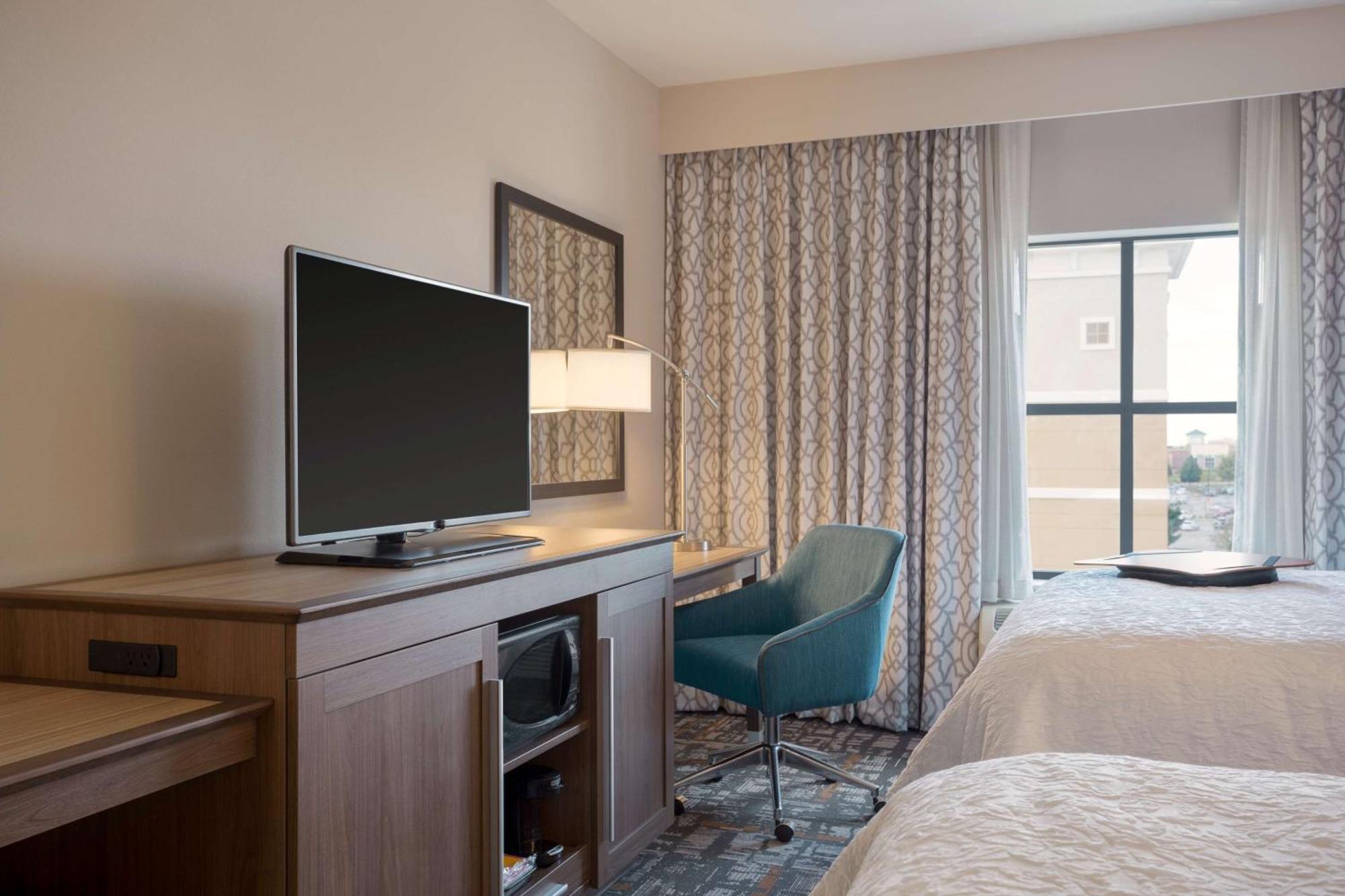 Hampton Inn & Suites West Des Moines Mill Civic Dış mekan fotoğraf